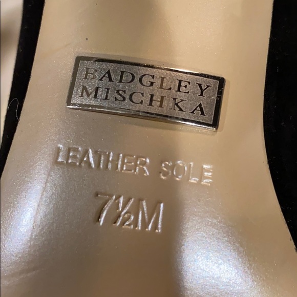 BADGLEY MISCHKA suede bootie - Picture 8 of 8